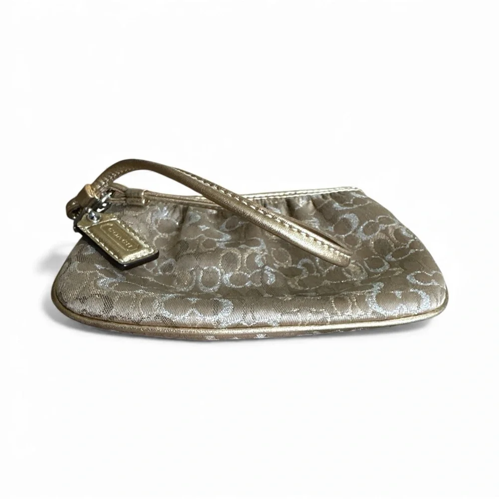 NWOT Coach Metallic Signature Wristlet